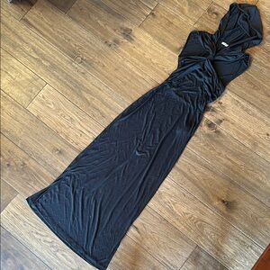 Elegant Black Maxi Dress